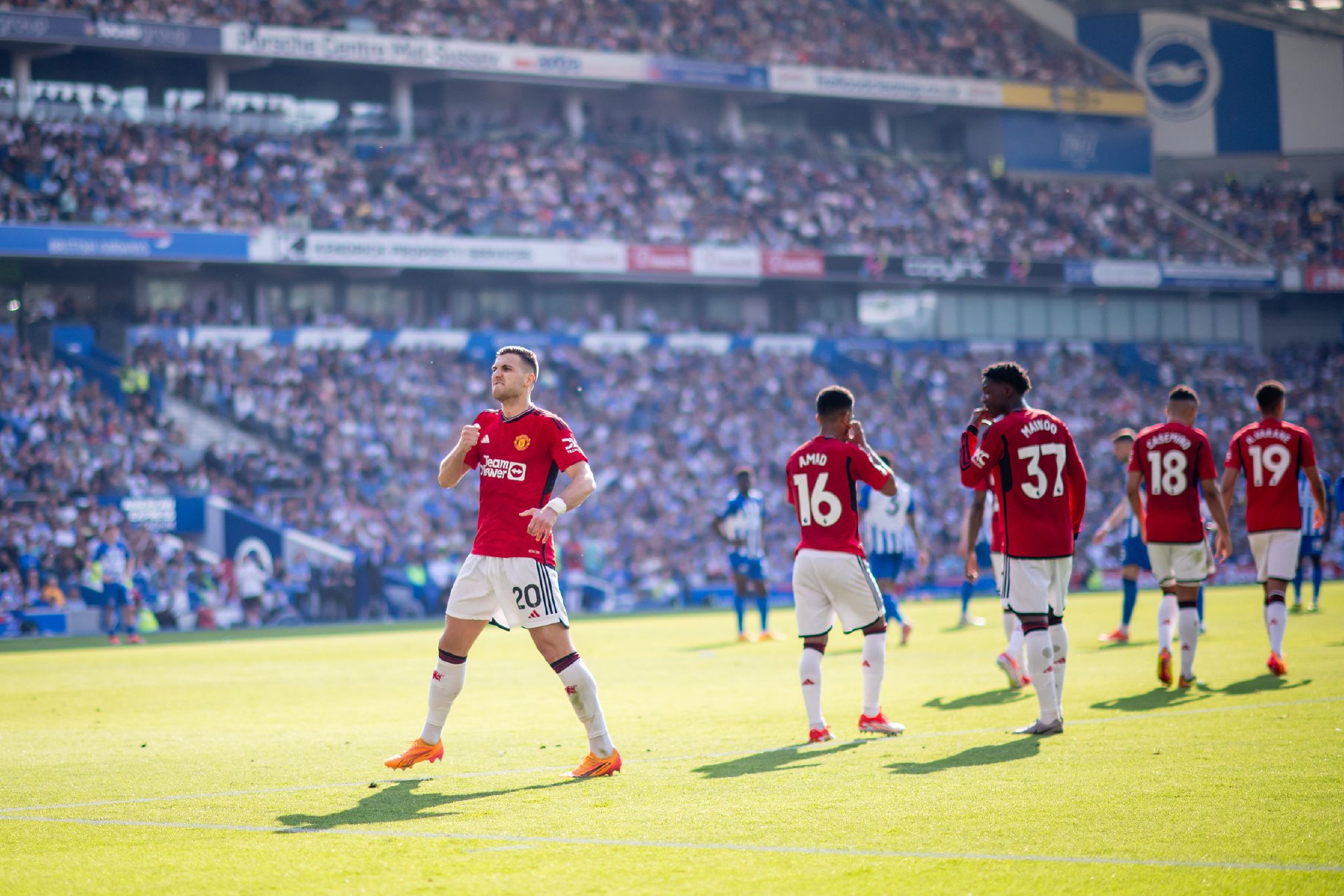 年效力于掘 年效力于掘